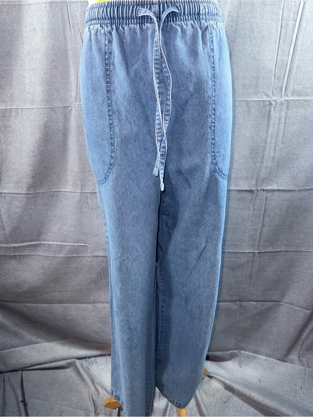 3091-Vicki Wayne Classic Light Blue Boyfriend Jeans w/Elastic Drawstring Waist